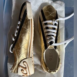 Gucci Gold Sneakers; Brand new, size 40